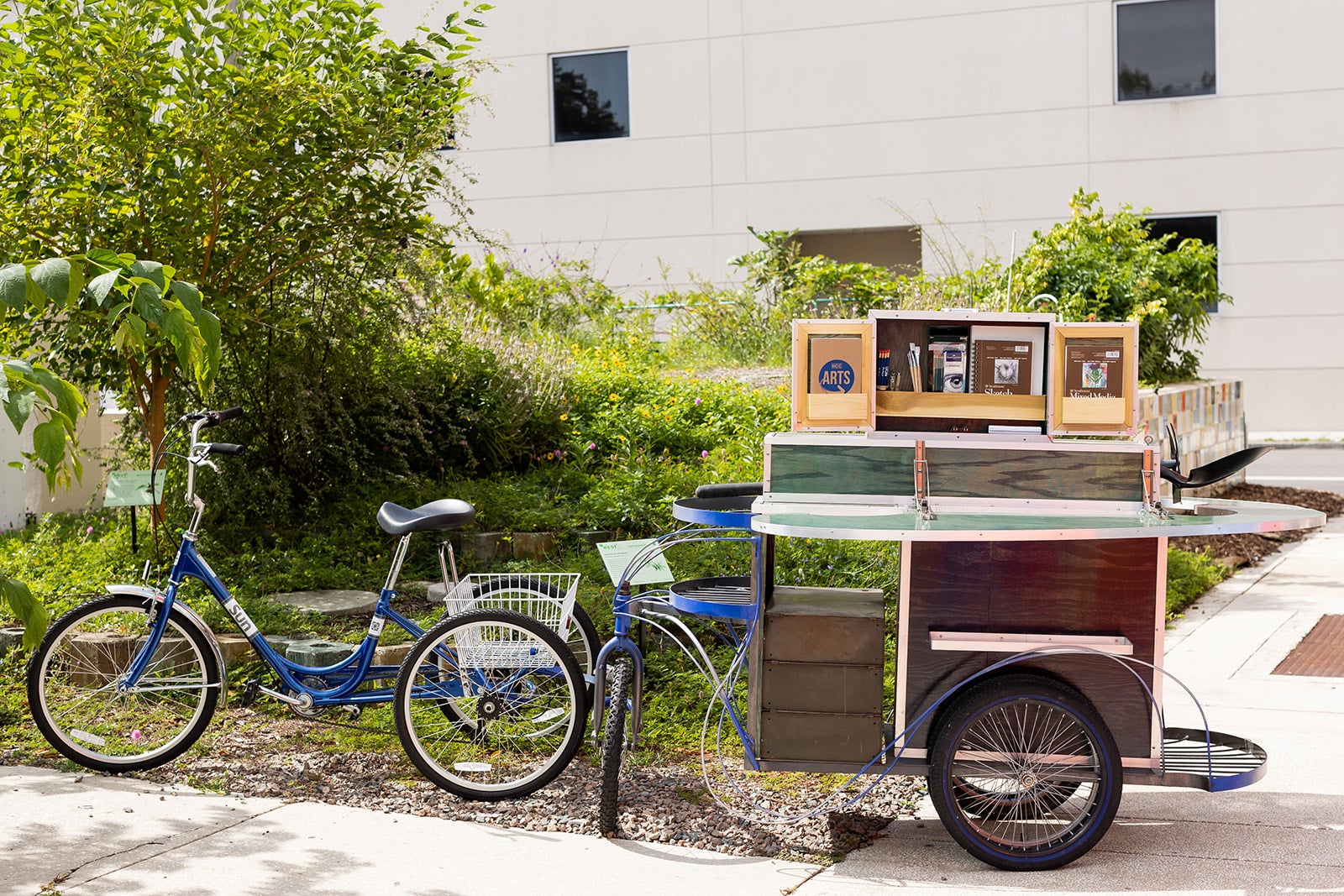 Bicycle with wheeled cart